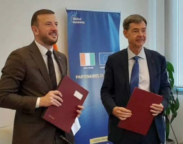 Signature convention avec EUROCHAM